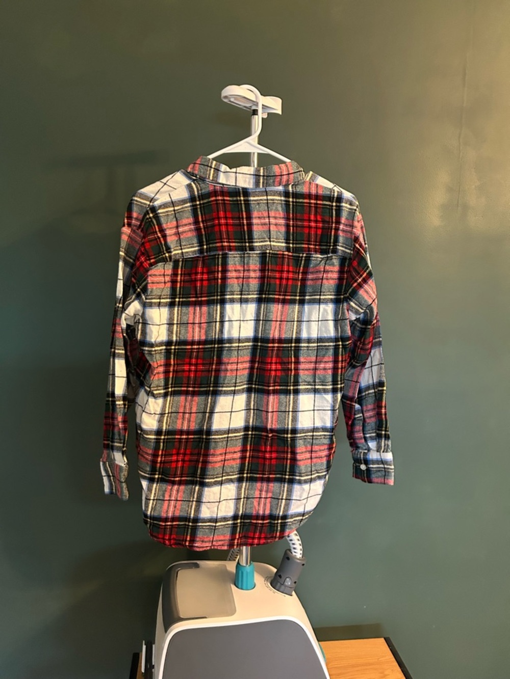 Old Navy Multi-Color Plaid Boyfriend Shirt - Picture 2 of 7